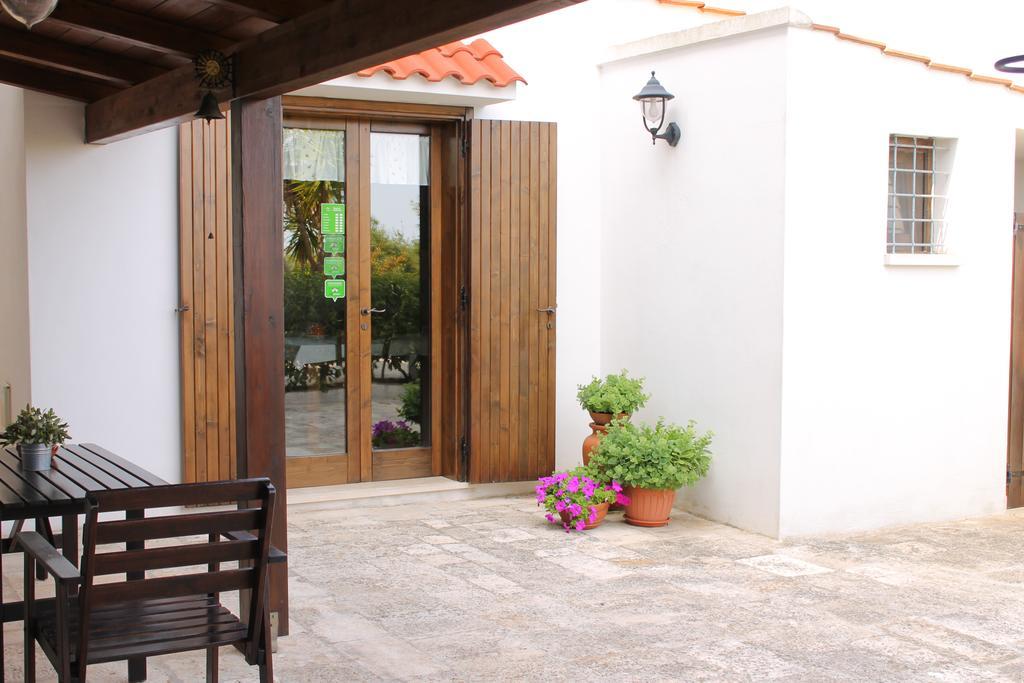 מונופולי Albachiara Bed & Breakfast מראה חיצוני תמונה